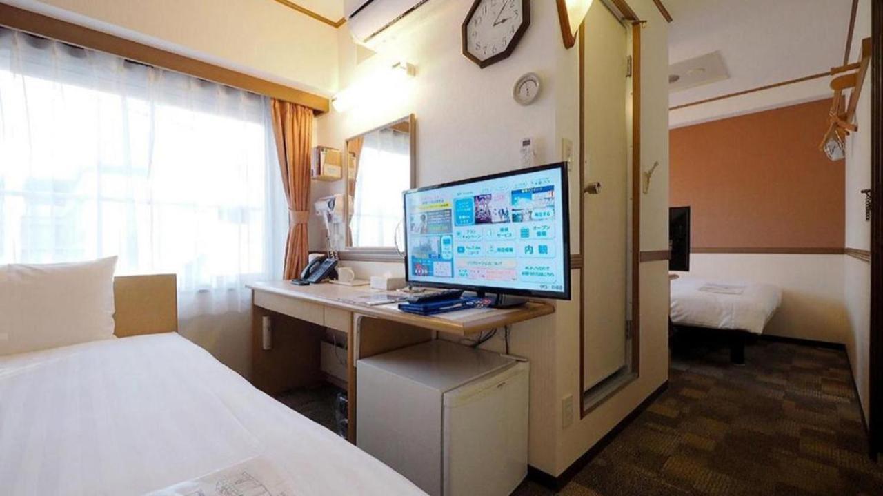 Toyoko Inn Sendai Nishi-Guchi Hirose-Dori Extérieur photo