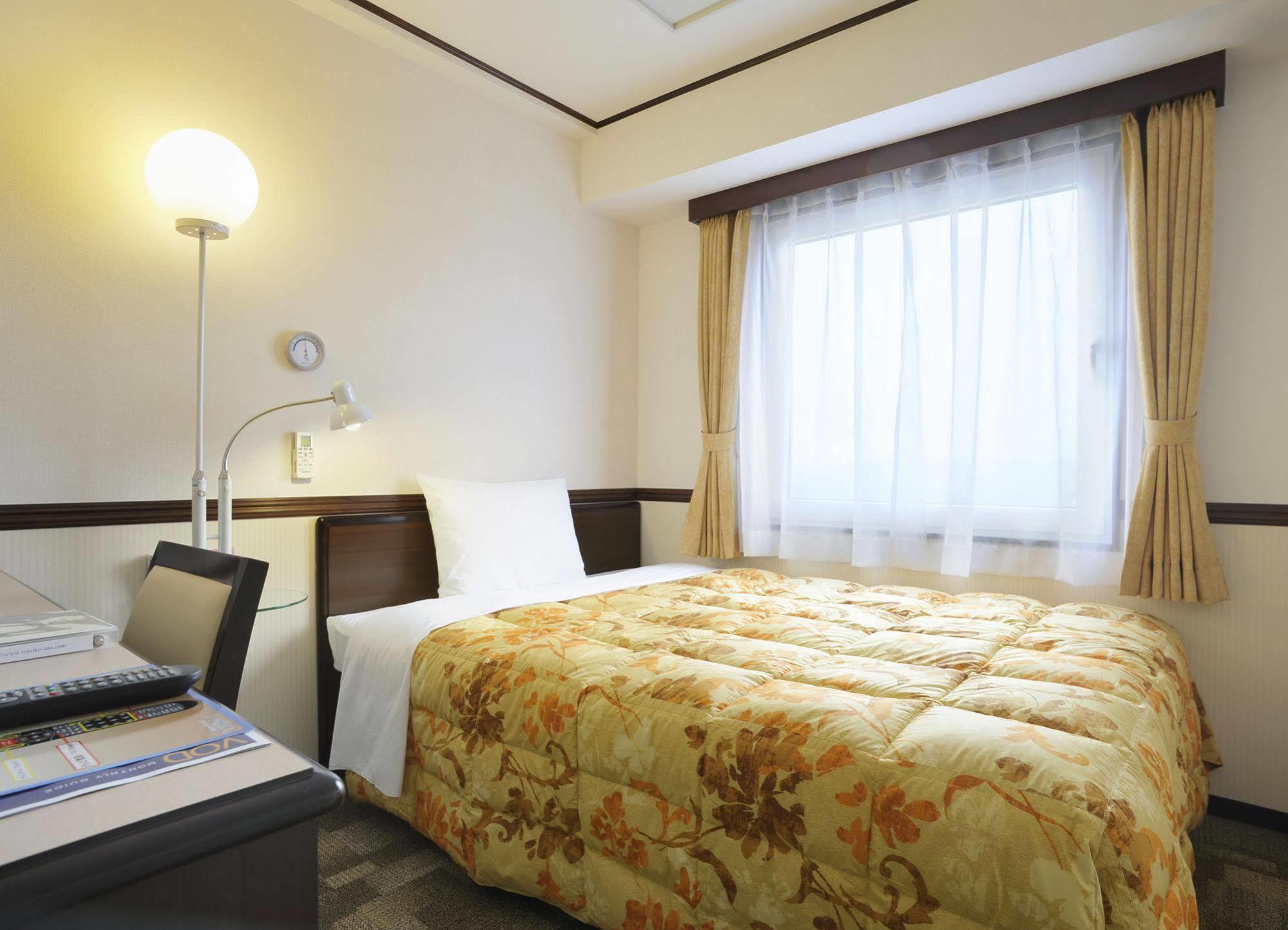 Toyoko Inn Sendai Nishi-Guchi Hirose-Dori Extérieur photo
