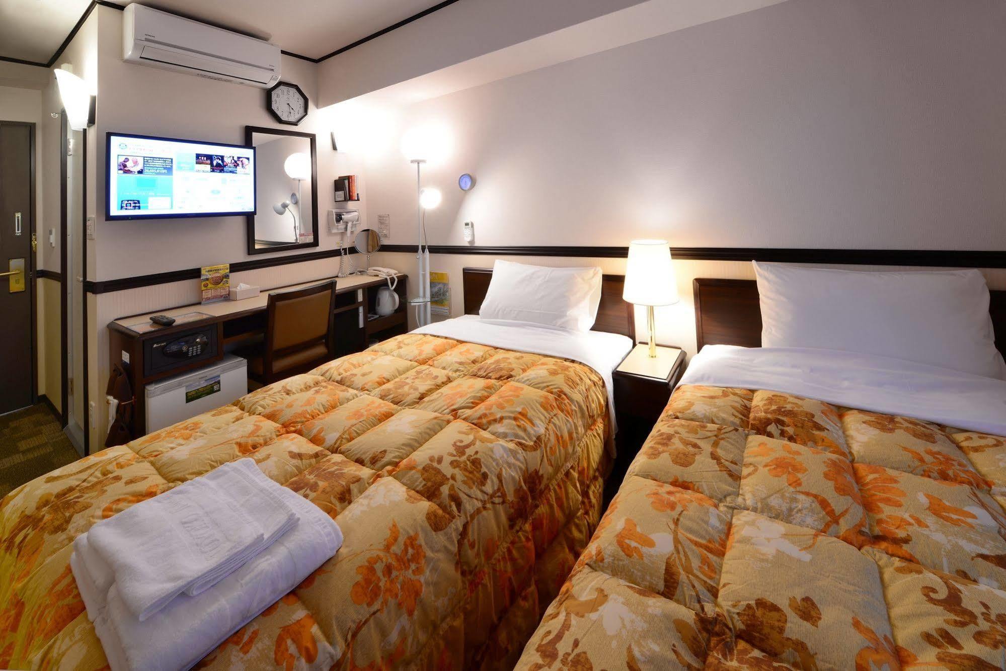 Toyoko Inn Sendai Nishi-Guchi Hirose-Dori Extérieur photo