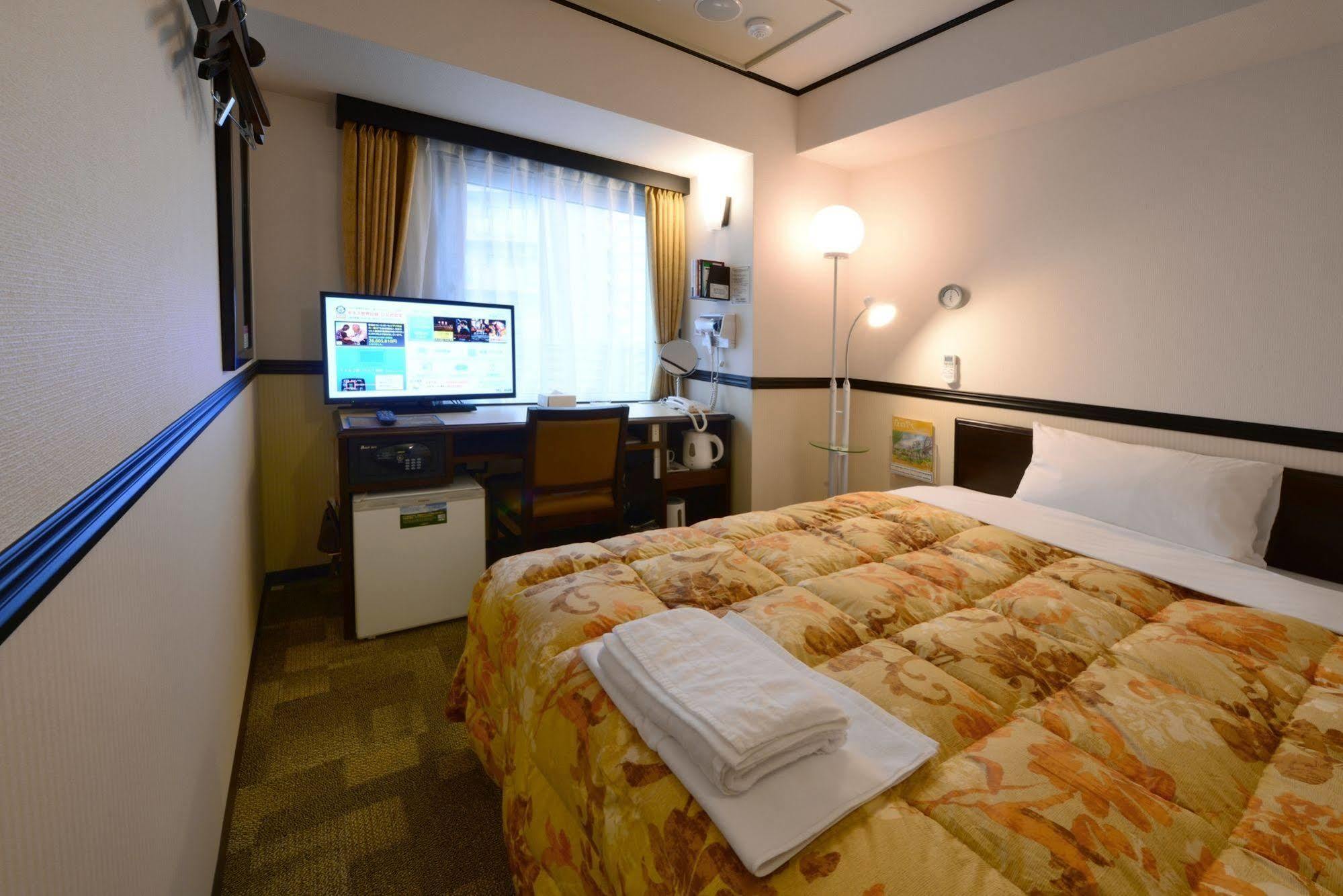 Toyoko Inn Sendai Nishi-Guchi Hirose-Dori Extérieur photo